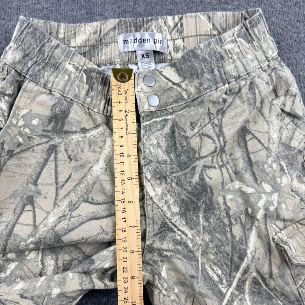Madden Girl Forest Camo Cargo Jogger Pants Kids XS Tan Gray Branch‎ Print
